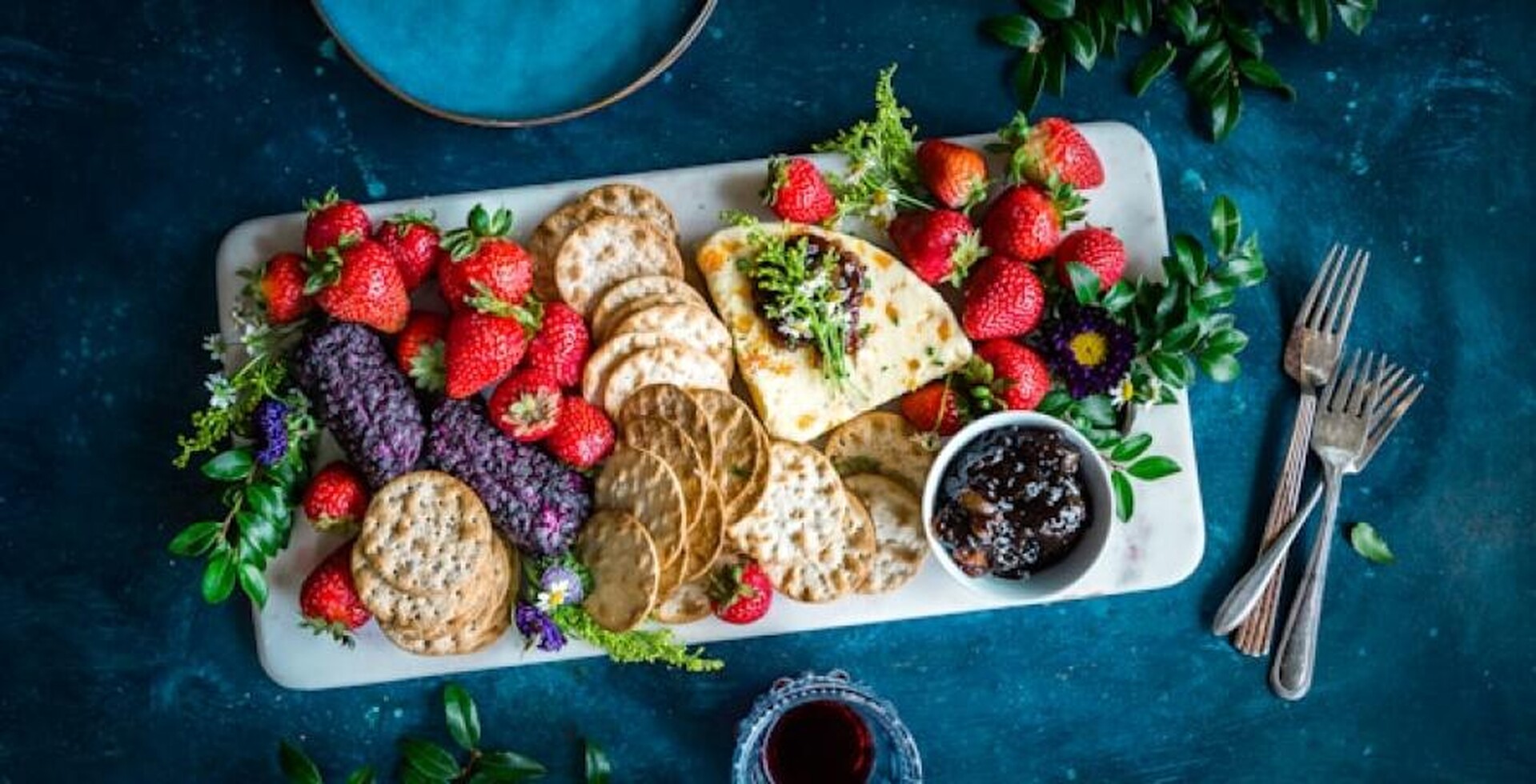 Ilustracja aktualności Jak utrzymać zdrowy stosunek do jedzenia na diecie?